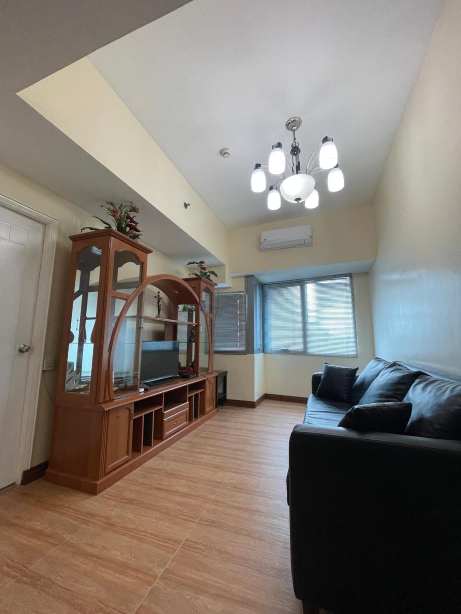 1Br At Pearl Of The Orient Tower In Front Of Us Embassy Apartment Manila Exterior photo
